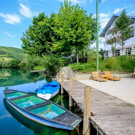 Apartment River 1 *