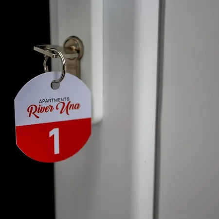Apartament River 1 *